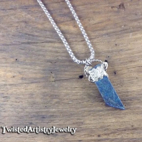 Butterfly and Lapis Lazuli Shard Pendant Necklace - Picture 5 of 7